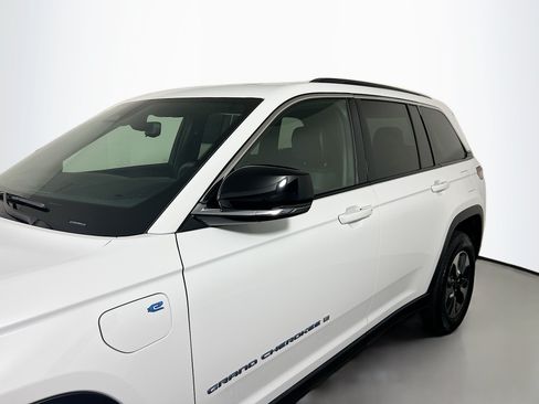 Used 2024 Jeep Grand Cherokee Limited 4xe AWD/4WD image 12