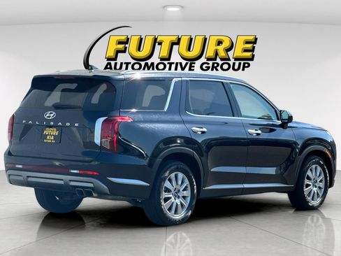 Used 2025 Hyundai Palisade SEL FWD image 4