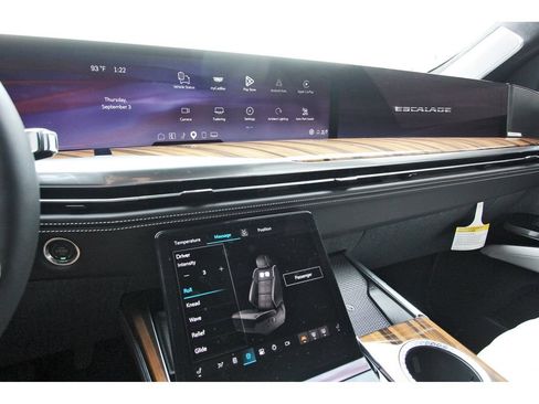 New 2026 Cadillac Escalade Platinum Sport w/ LPO, ONYX Package AWD/4WD image 17