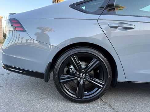Used 2025 Honda Accord Sport image 31