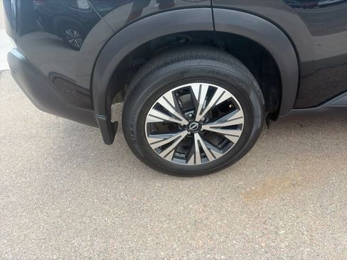 Used 2023 Nissan Rogue SV w/ SV Premium Package FWD image 35