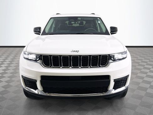 Used 2024 Jeep Grand Cherokee L Limited AWD/4WD image 2