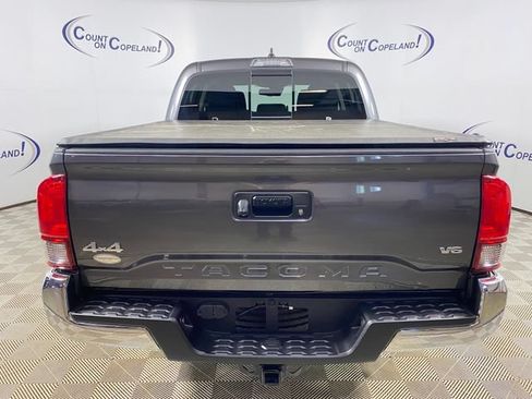 Certified 2023 Toyota Tacoma SR5 AWD/4WD image 4