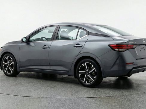 Used 2025 Nissan Sentra SV FWD image 6