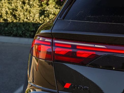 New 2026 Audi SQ8 Prestige image 7