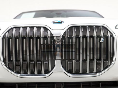 Used 2023 BMW i7 xDrive60 AWD/4WD image 63