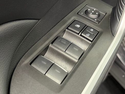 Used 2025 Toyota RAV4 XLE FWD image 18