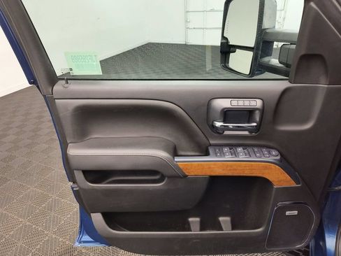 Used 2018 Chevrolet Silverado 2500 High Country AWD/4WD image 18