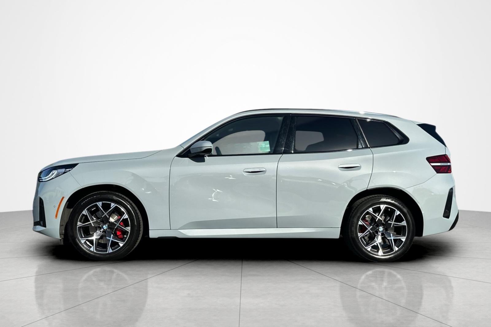 Used 2026 BMW X3 xDrive30i w/ M Sport Package AWD/4WD image 2