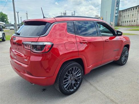 Used 2022 Jeep Compass Limited image 6