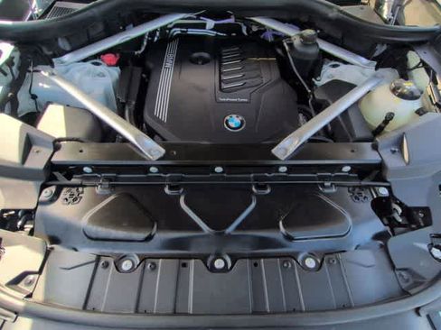 Used 2021 BMW X5 sDrive40i w/ M Sport Package image 15
