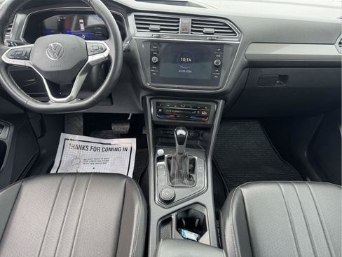 Used 2024 Volkswagen Tiguan SE AWD/4WD image 15