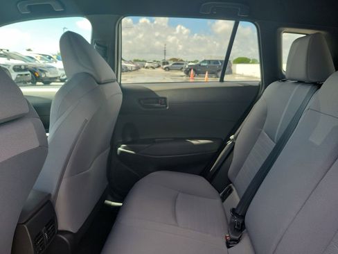 Used 2024 Toyota Corolla Cross SE image 13