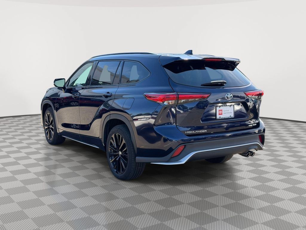 Used 2023 Toyota Highlander XSE AWD/4WD image 5