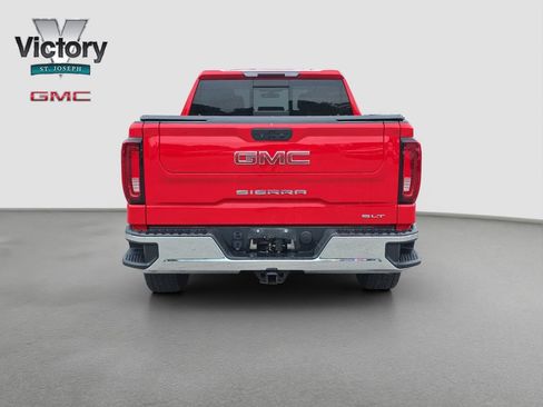 Used 2021 GMC Sierra 1500 SLT w/ SLT Premium Package AWD/4WD image 16