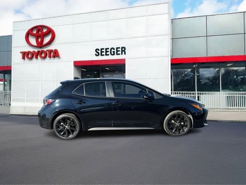 Used 2021 Toyota Corolla SE image 2