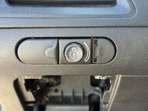 Used 2011 Chevrolet Malibu LT image 24