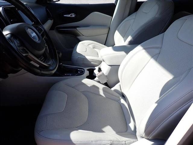 Used 2021 Jeep Cherokee Latitude Lux w/ Comfort/Convenience Group FWD image 13