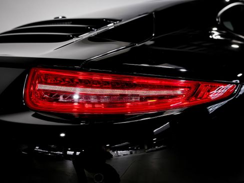 Used 2015 Porsche 911 Carrera S image 38