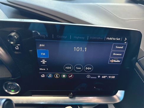 Used 2023 Chevrolet Corvette Stingray Coupe w/ Z51 Performance Package image 16