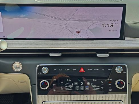 New 2026 Genesis GV80 2.5T Advanced image 13