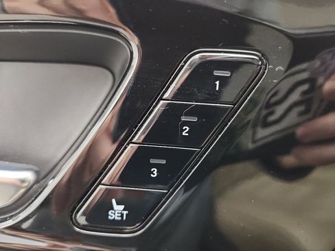 Certified 2023 Acura MDX FWD w/ Technology Package image 9