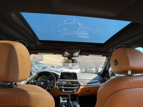 Used 2019 BMW 530i xDrive xDrive image 11