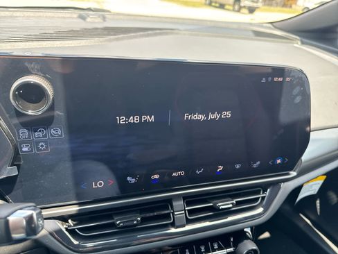 New 2025 Chevrolet Equinox EV RS image 20