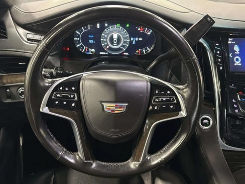 Used 2017 Cadillac Escalade Platinum AWD/4WD image 18