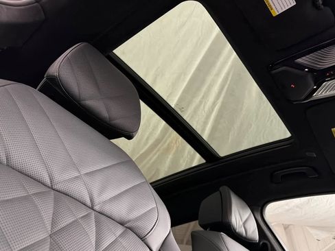 Used 2026 BMW X7 xDrive40i w/ M Sport Package image 17