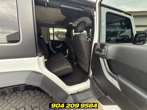 Used 2017 Jeep Wrangler Unlimited Sahara w/ Max Tow Package AWD/4WD image 36