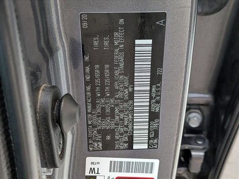 Certified 2021 Toyota Highlander XLE image 28