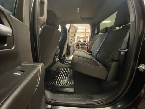 Used 2021 Chevrolet Silverado 1500 Custom Trail Boss AWD/4WD image 15