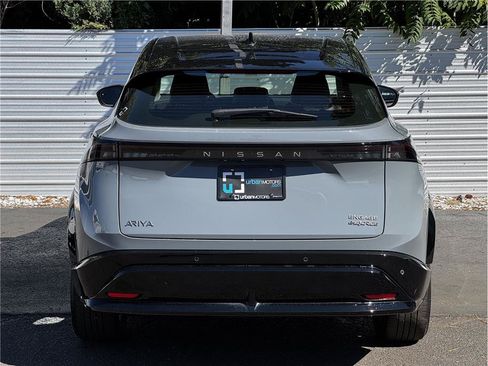 Used 2024 Nissan Ariya AWD image 11