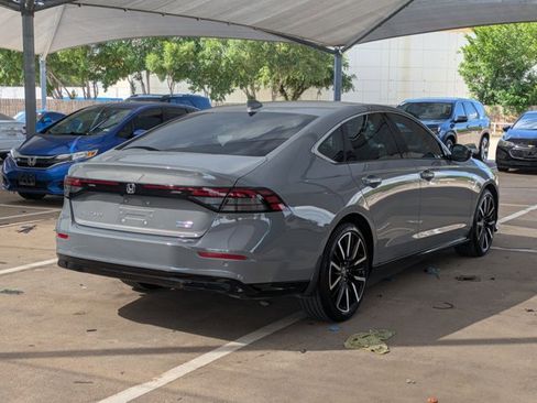 Used 2024 Honda Accord Touring image 5