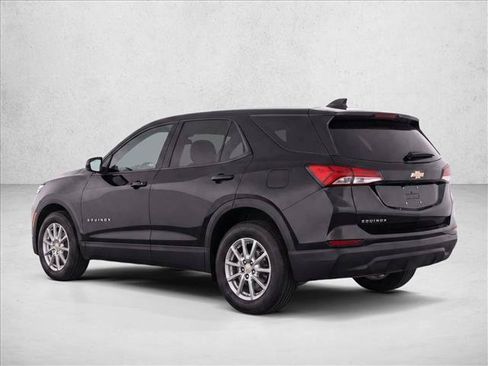 Used 2023 Chevrolet Equinox LS FWD image 5