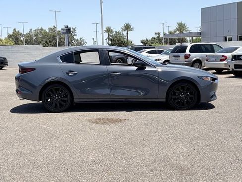 Used 2022 MAZDA MAZDA3 s FWD image 4