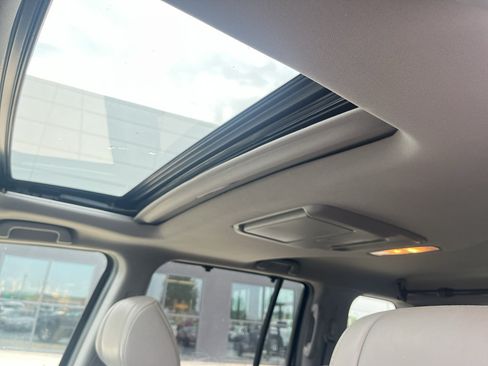 Used 2011 Honda Pilot Touring image 32