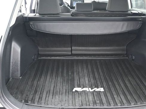 Certified 2022 Toyota RAV4 XLE w/ Convenience Package image 24