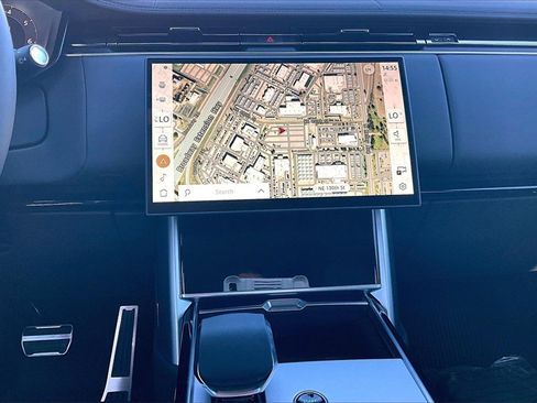 New 2026 Land Rover Range Rover SE image 7