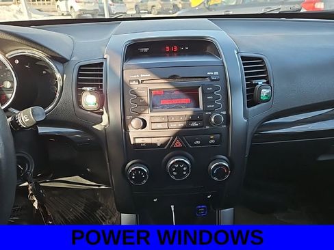 Used 2012 Kia Sorento LX w/ Convenience Pkg image 10