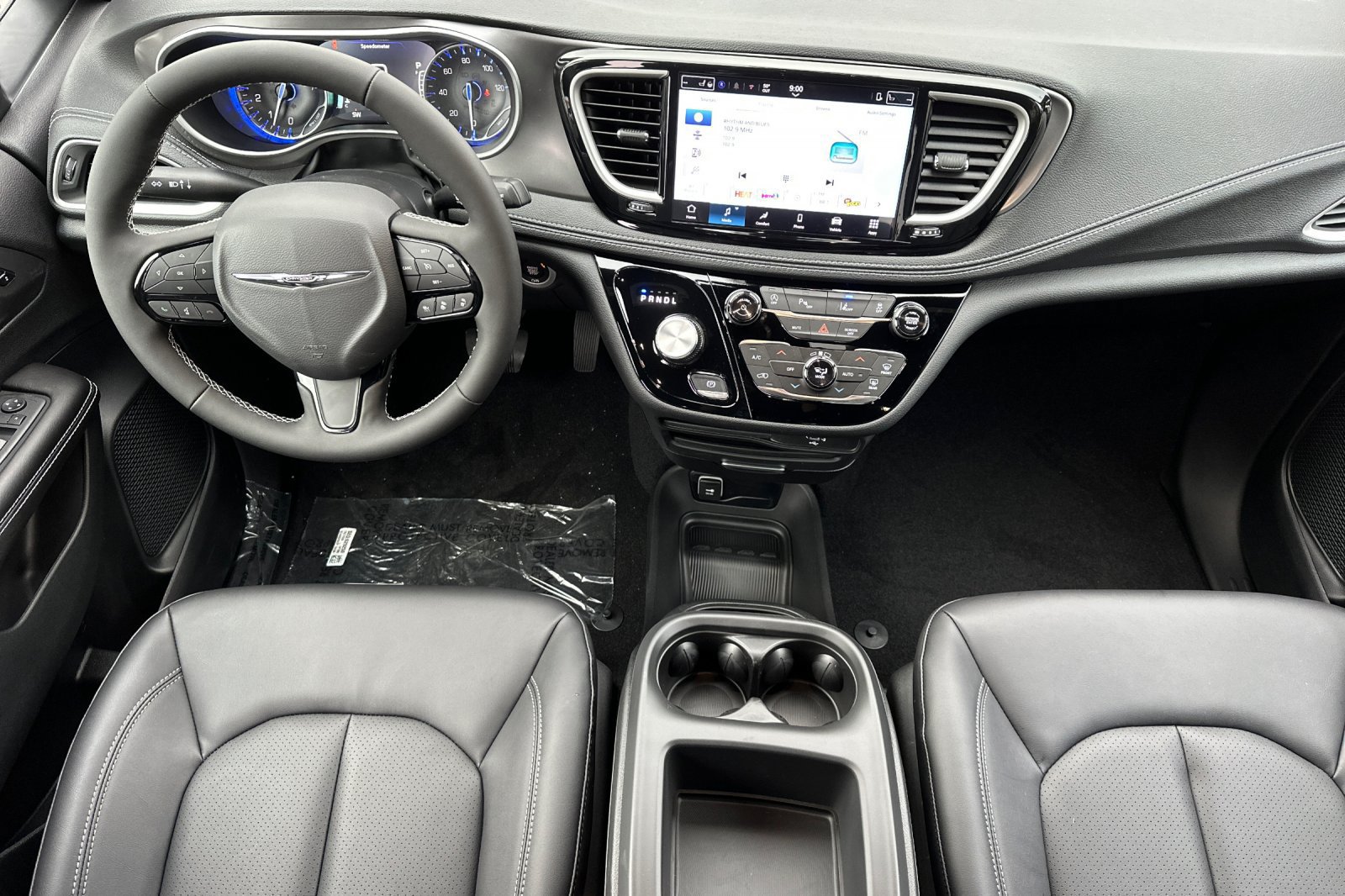 New 2026 Chrysler Pacifica Select w/ S Appearance Package FWD image 16