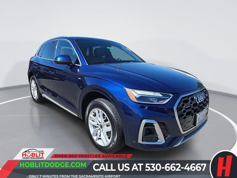 Used 2022 Audi Q5 2.0T Premium w/ Convenience Package AWD/4WD image 1