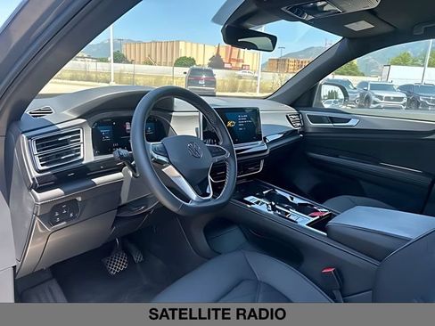 Used 2024 Volkswagen Atlas Cross Sport SE AWD/4WD image 22