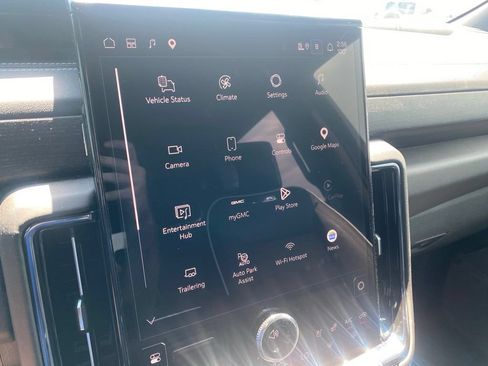Used 2025 GMC Yukon XL AT4 Ultimate w/ LPO, Floor Liner Package AWD/4WD image 19