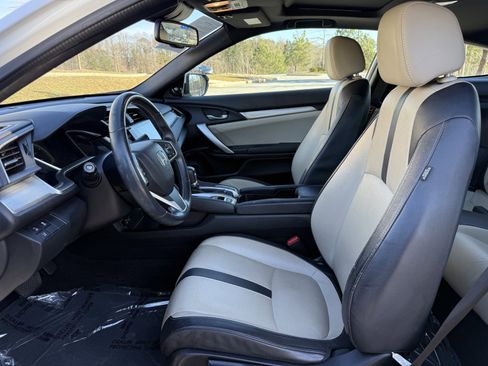 Used 2017 Honda Civic Touring image 33