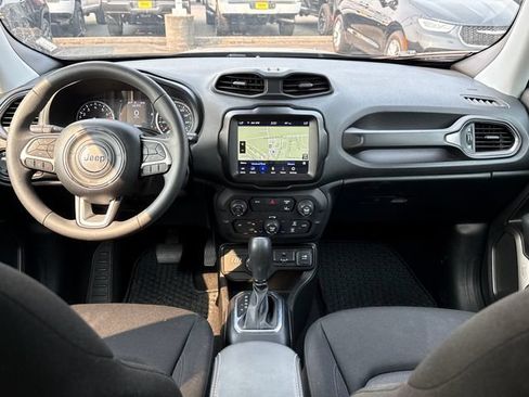 Used 2023 Jeep Renegade Latitude AWD/4WD image 7