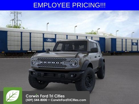 New 2026 Ford Bronco Badlands AWD/4WD image 3