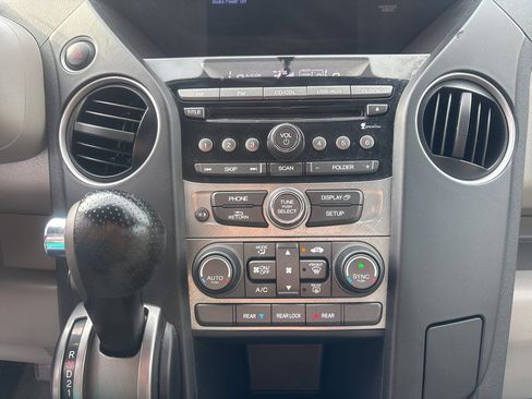 Used 2015 Honda Pilot LX image 22