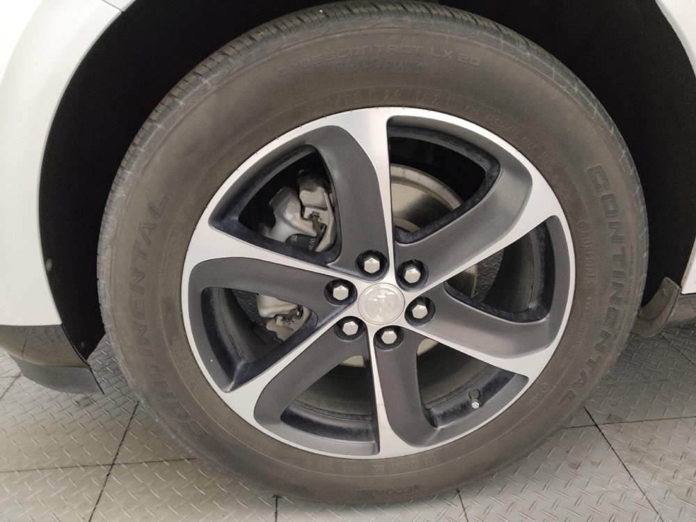 Used 2021 Buick Enclave Essence w/ Sport Touring Edition FWD image 31